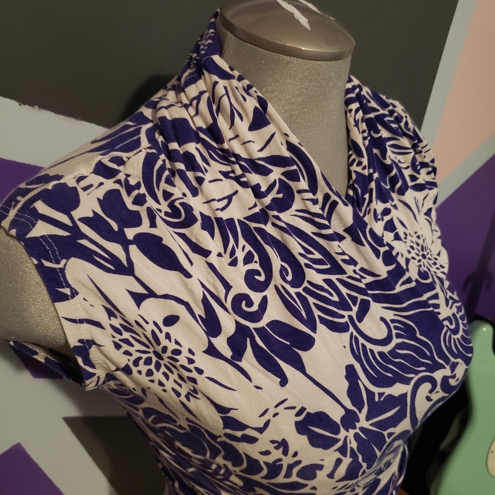 💙 Dynamite Floral Rouched top - Picture 2 of 6